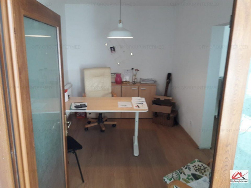 Constanta - Tomis I - casa 4 camere, constructie caramida